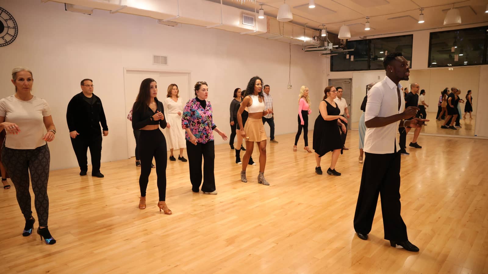 Bachata - BEGINNER