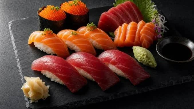🧠 Cine, Sushi y Copas: ¡Quedada Mixta de Sábado! 🎬🍣🍹 [10👩/10👨]
