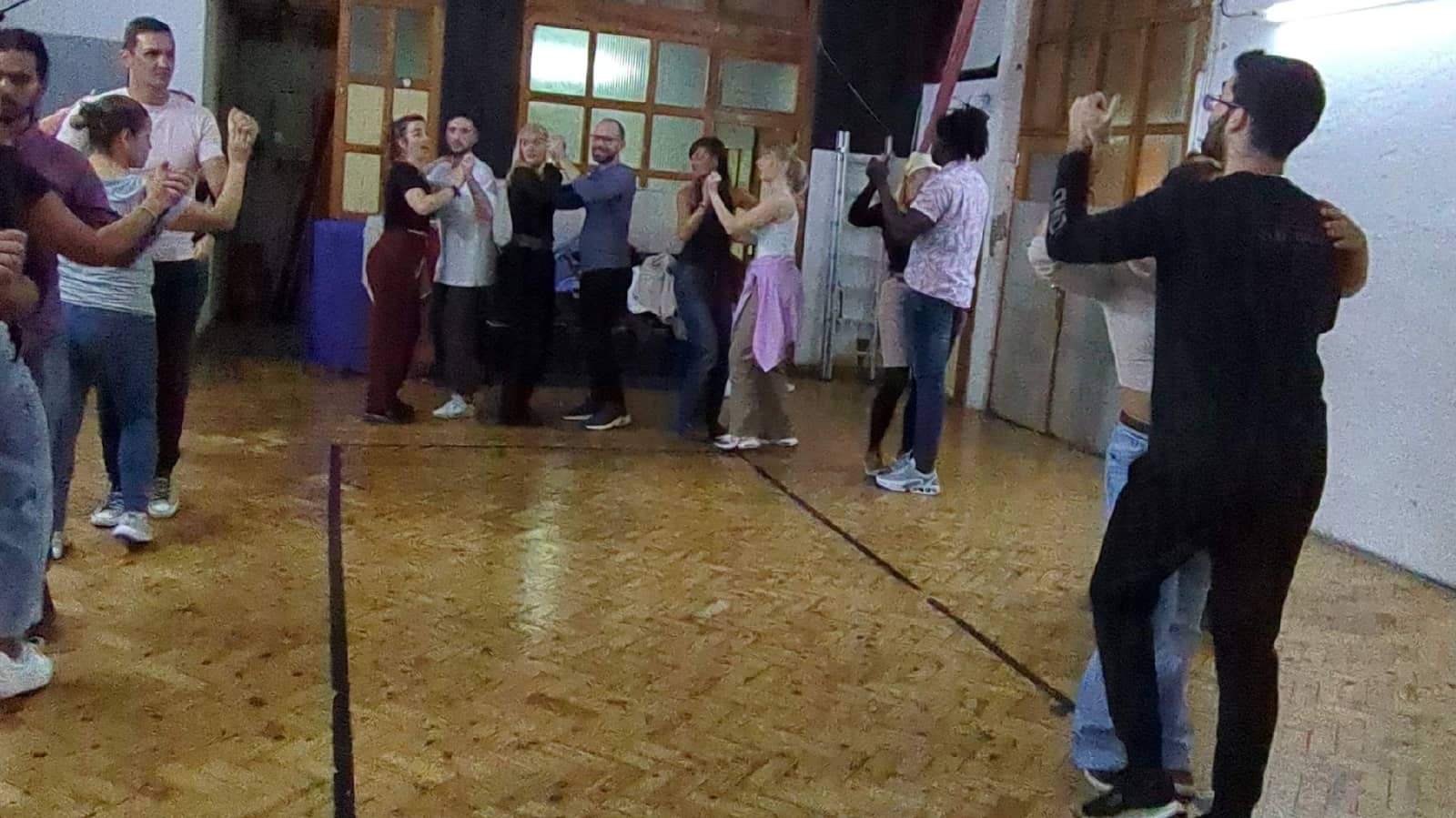 Cuban Salsa Lessons - 10€