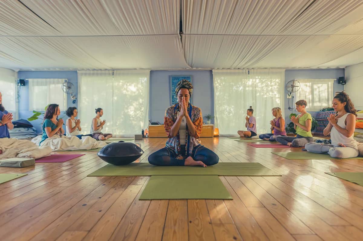 💫 FREE VINYASA FLOW & YOGA NIDRA