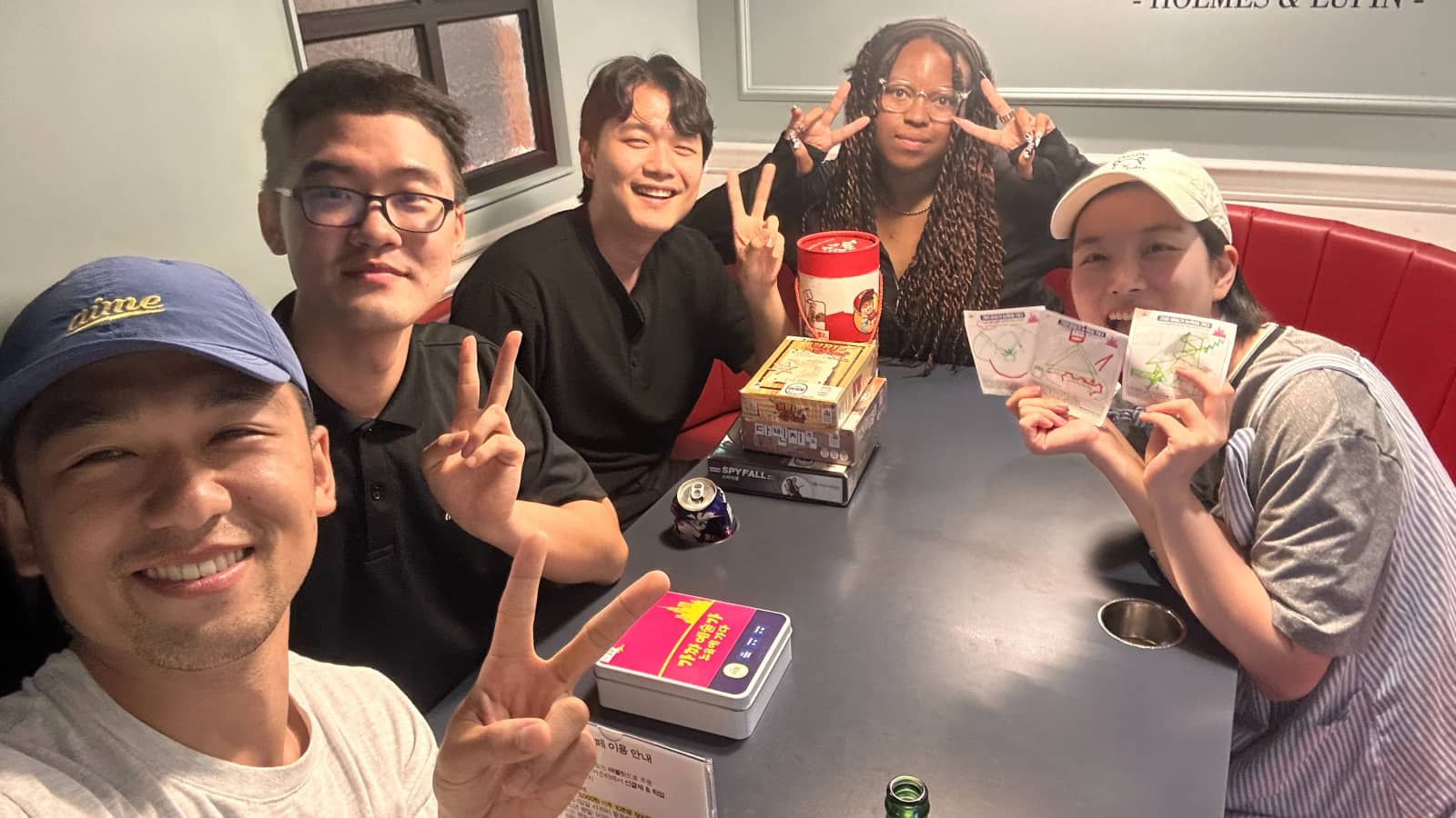 Seoul Friends Night [Homes & Rooms]