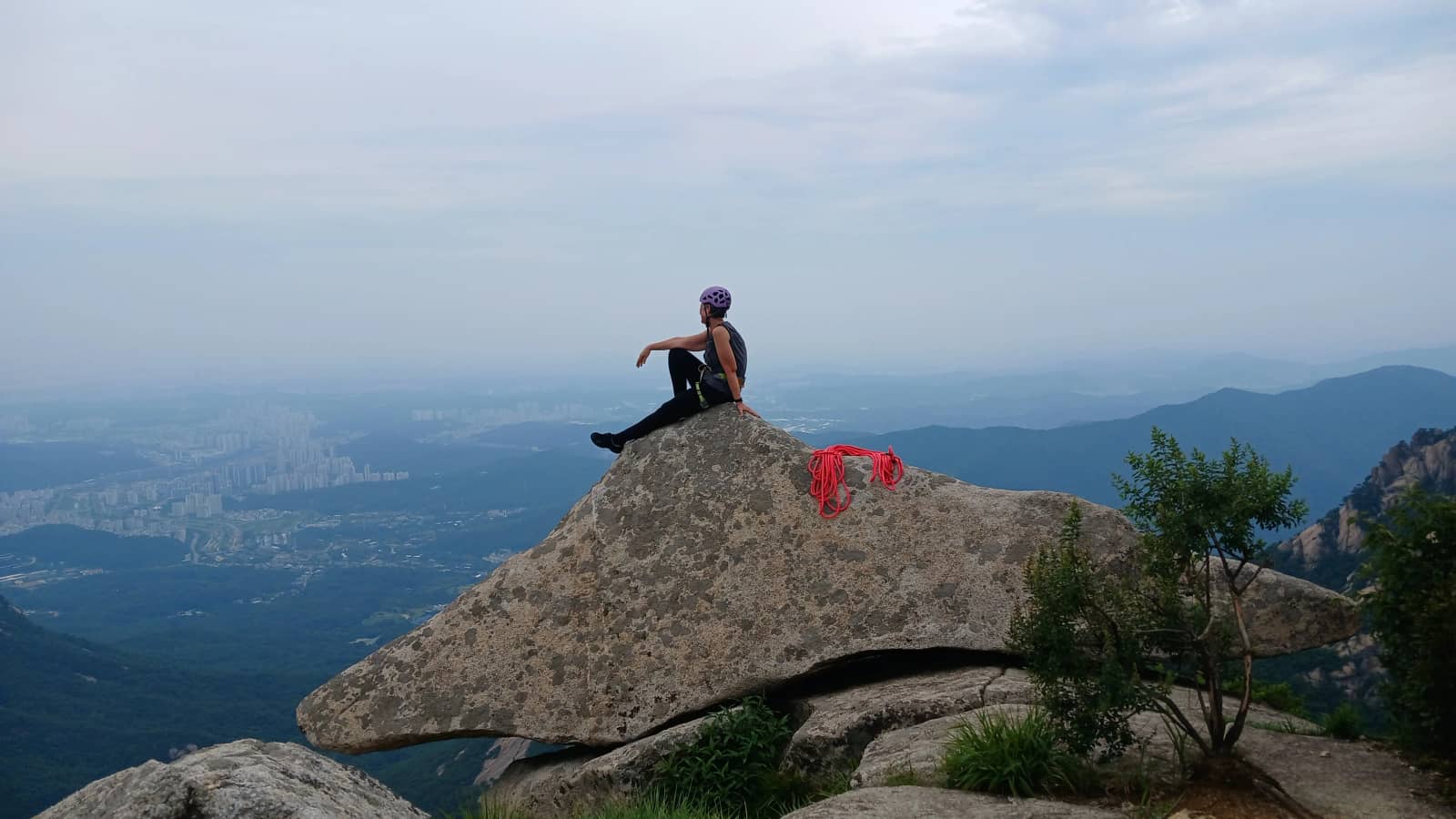 [10/24] [Hiking & Semi-rock climb] Napoleon Rock (Mt. Bukhansan)
