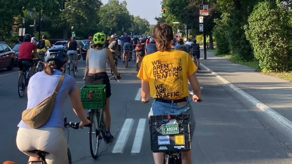 Mass Critique Montréal