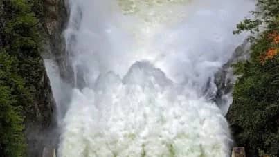North Vancouver - Capilano River Regional Park - Cleveland Dam