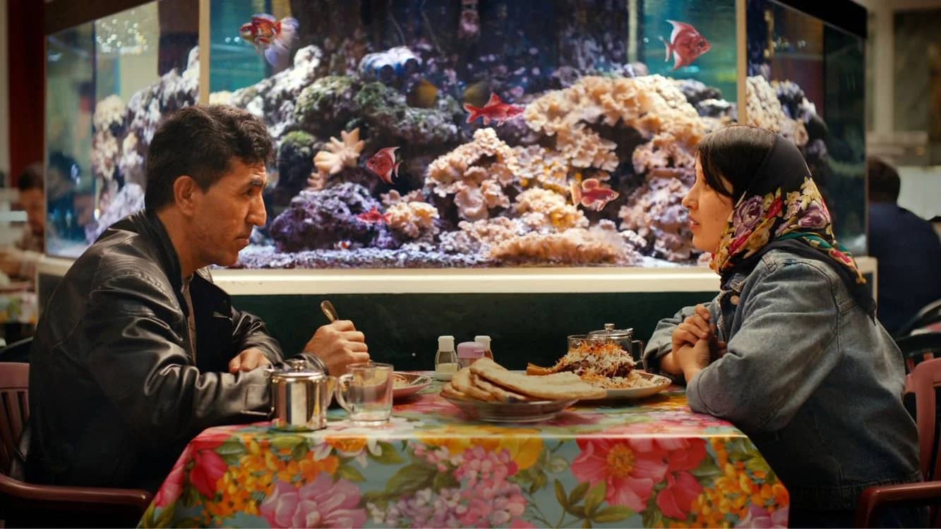 Expat Cinema: Meet-up | No Good Men with English subs & network drinks