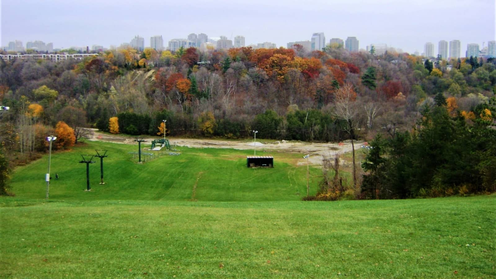 Fall colors walk / hike at Earl Bales park