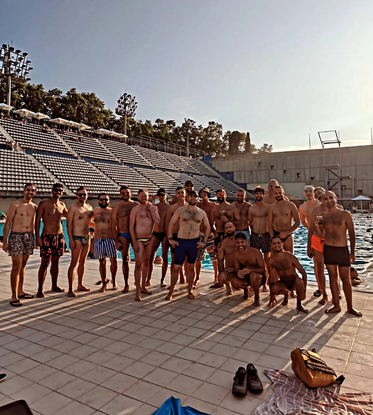 😎 TARDEO EN PISCINA 🤽‍♀️ con Vistas 🤩 🌈 QUEER 🏊‍♂️ POOL TIME with View 🏙️