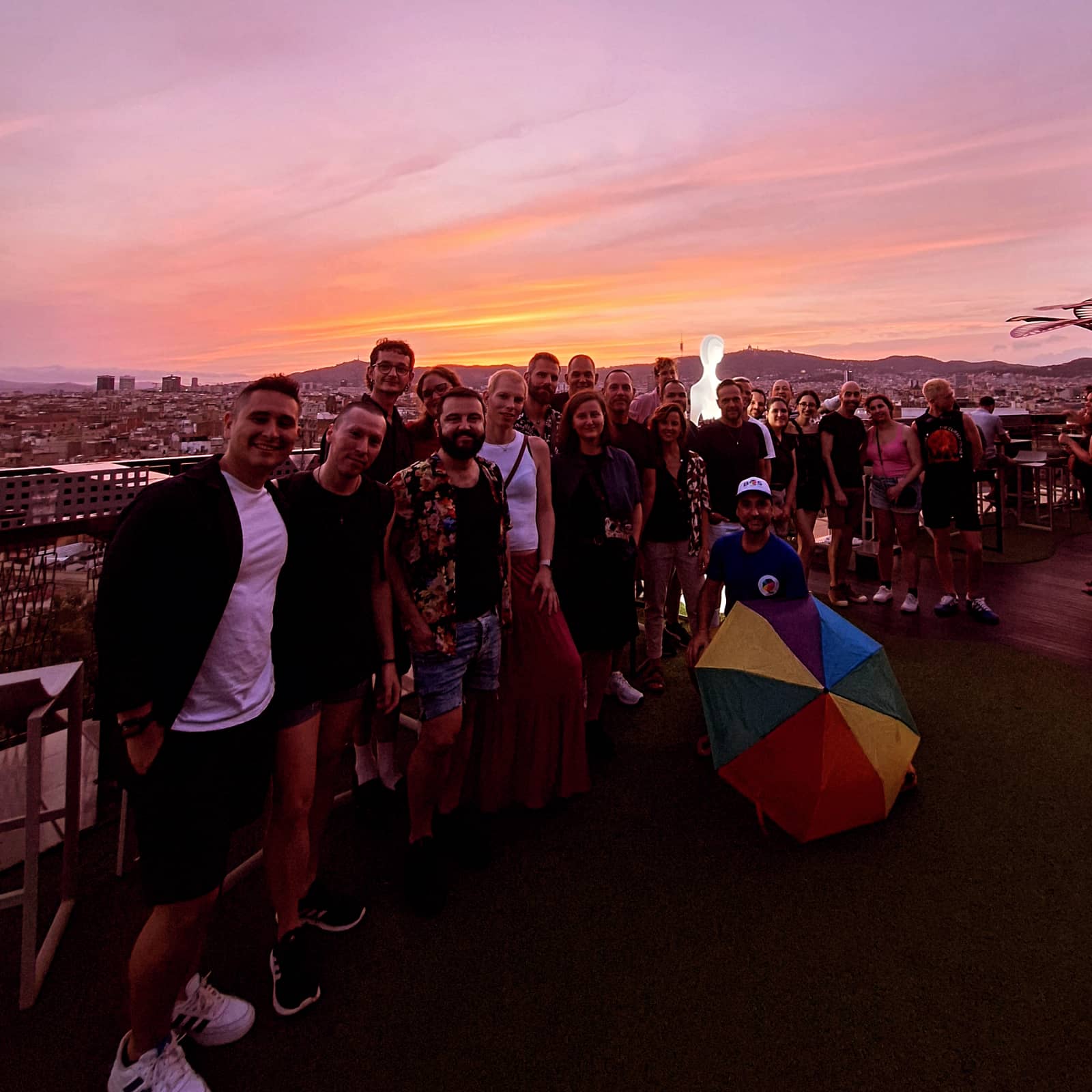 Queer 🏳️‍🌈 Pub 🍻 Crawl 🚶‍♀️ with Panoramic 🌆 Sunset 🌅 Correbares🥂 LGBT+🌈