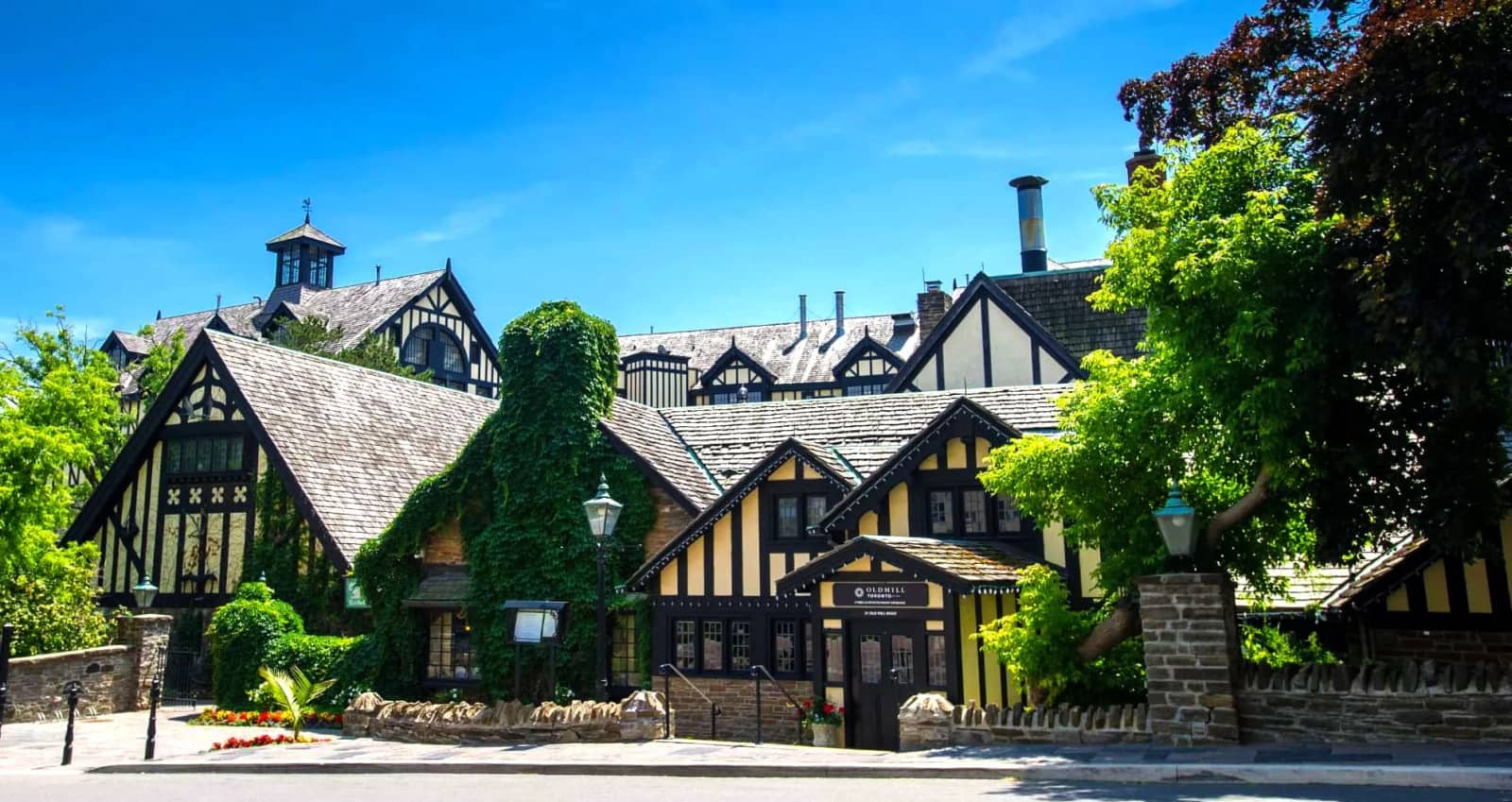 Brunch at Old Mill - 12 spots