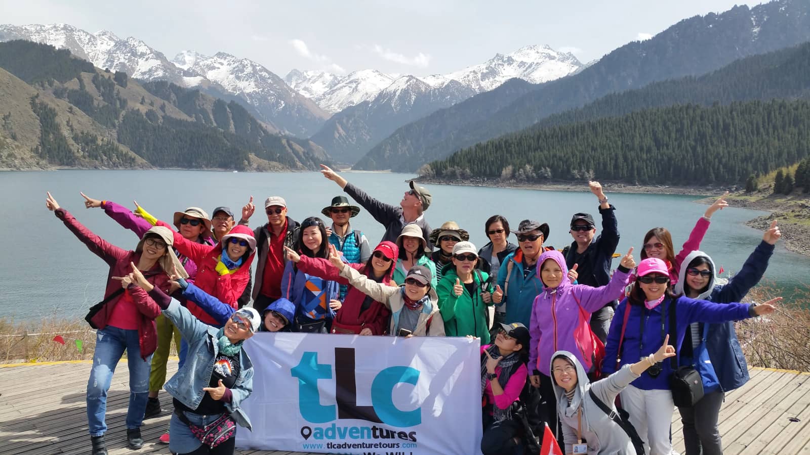 14D Southern Xinjiang Golden Poplar Forests, Glaciers, Deserts & Sapphire Lakes!