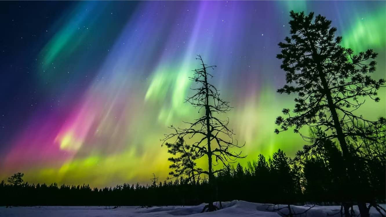 ** MAGICAL FINLAND! ** (NORTHERN LIGHTS & AUTUMN HIKES)!
