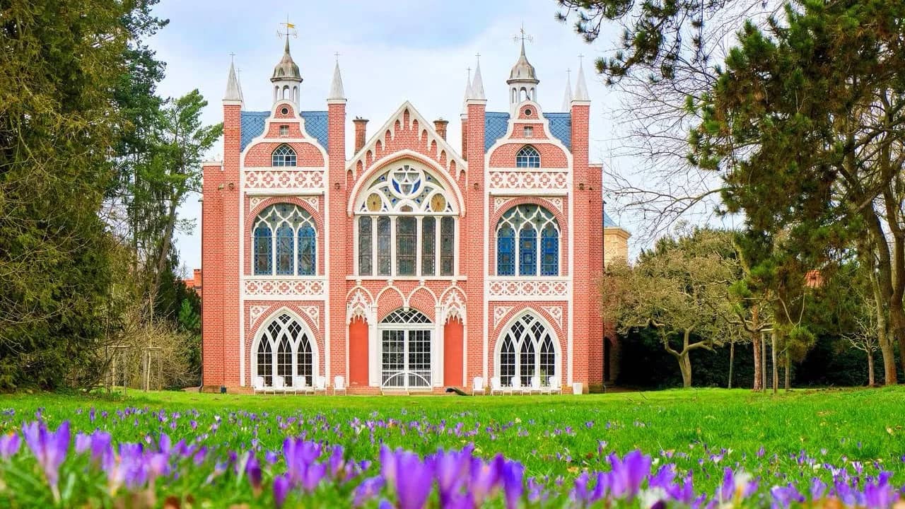 Hike at the UNESCO Garden Kingdom of Dessau-Wörlitz 🌳🏰