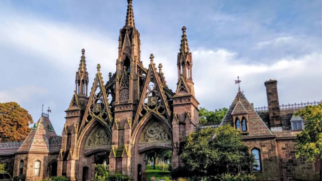 Queer Out: City Touring: Greenwood Cemetery