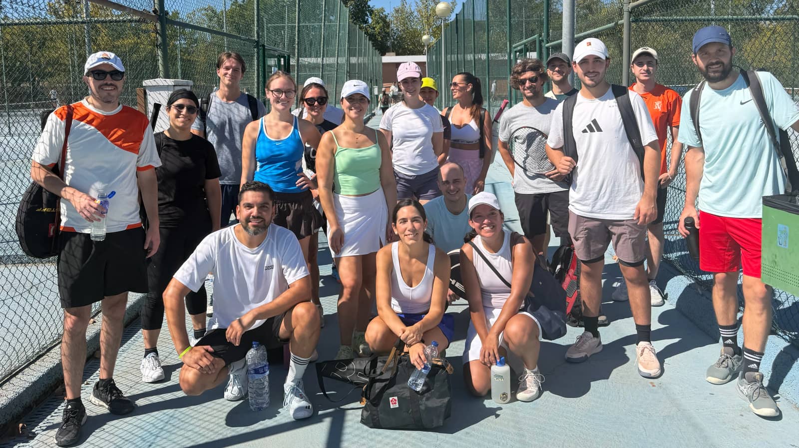 Social Tennis Insane games