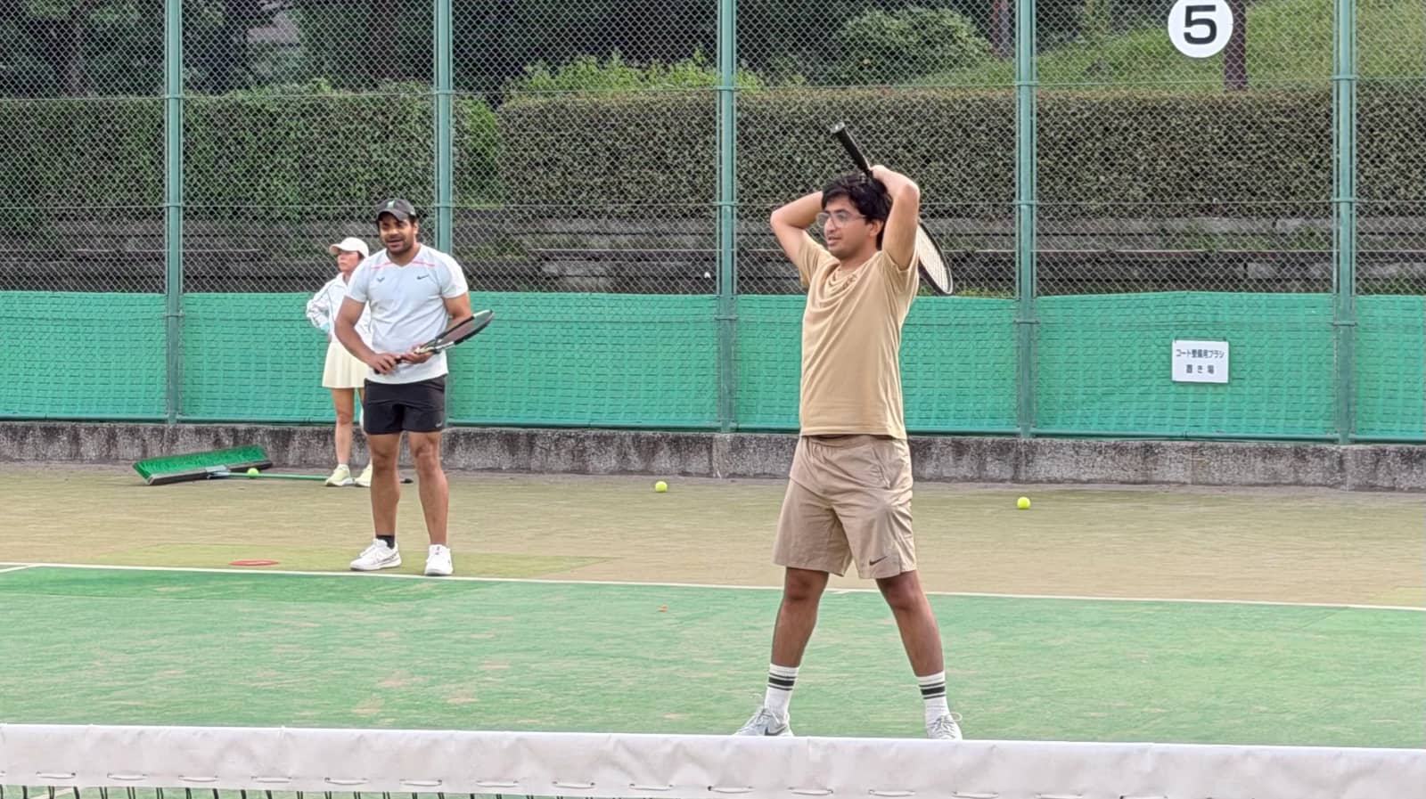 JOY TENNIS TOKYO weekday night tennis at Hibiya 3courts
