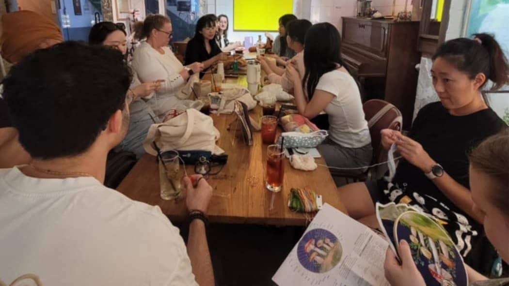 SeoulShare HandCraft 🧶🧵 🪡 Coffee & Chat ☕️ in Insadong, Kote