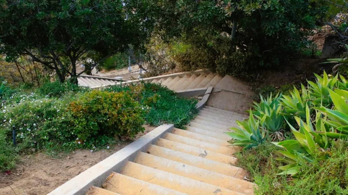 Urban Stair Hike in Echo Park, Level: Moderate++