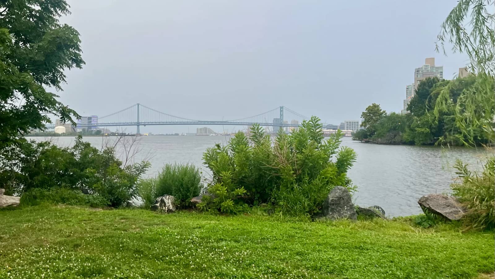Delaware River Trail - Scenic Philly Urban Hike (#4!)