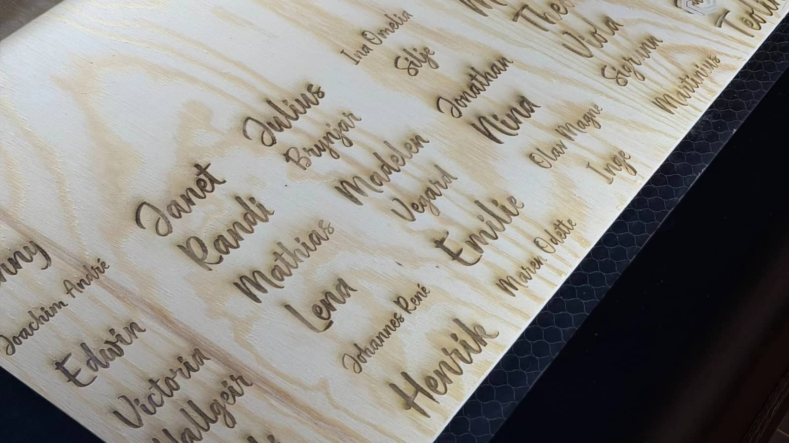 Laser Cutting Course [14 days of membership included, non-commercial use*]