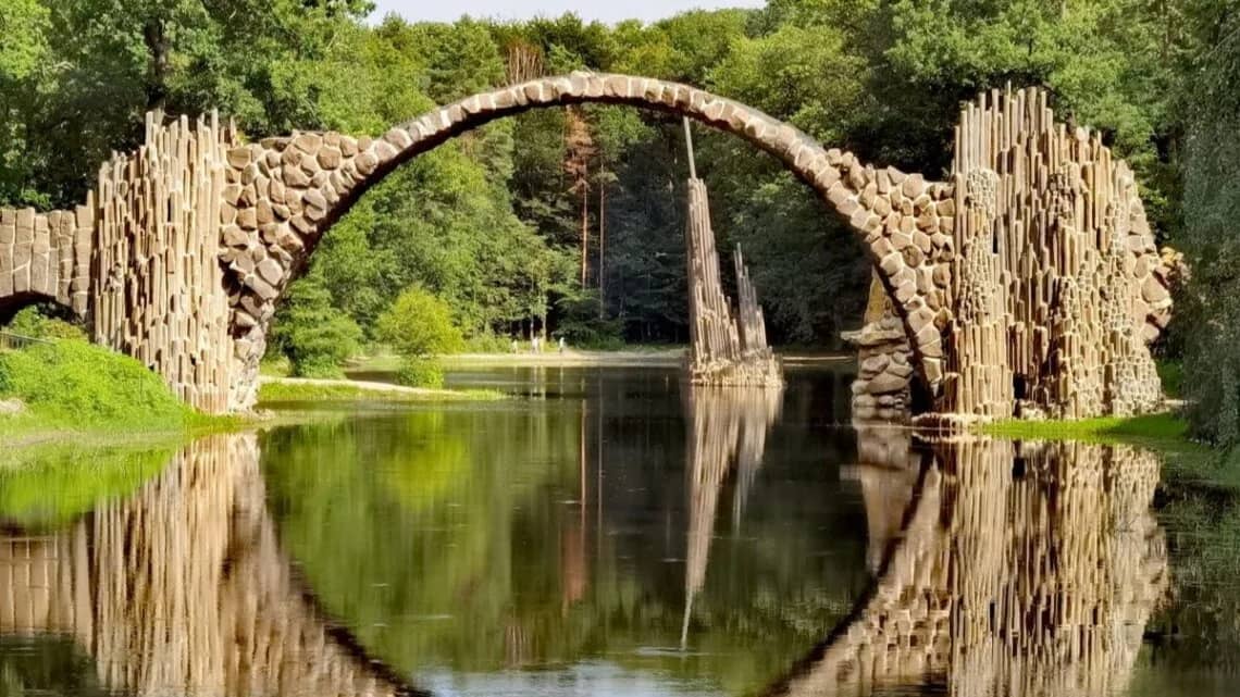 Rakotzbrücke 🪵🌉🌲 from Berlin : 13kms Hike 🌳 (from Weißwasser town 🏘️)