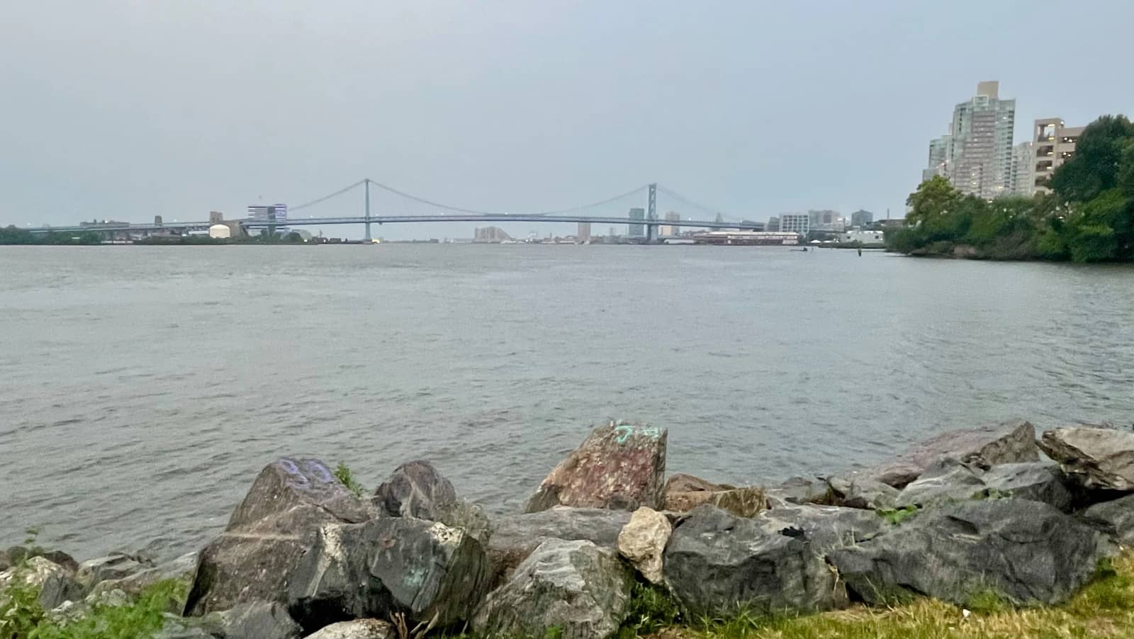 Delaware River Trail - Scenic Philly Urban Hike