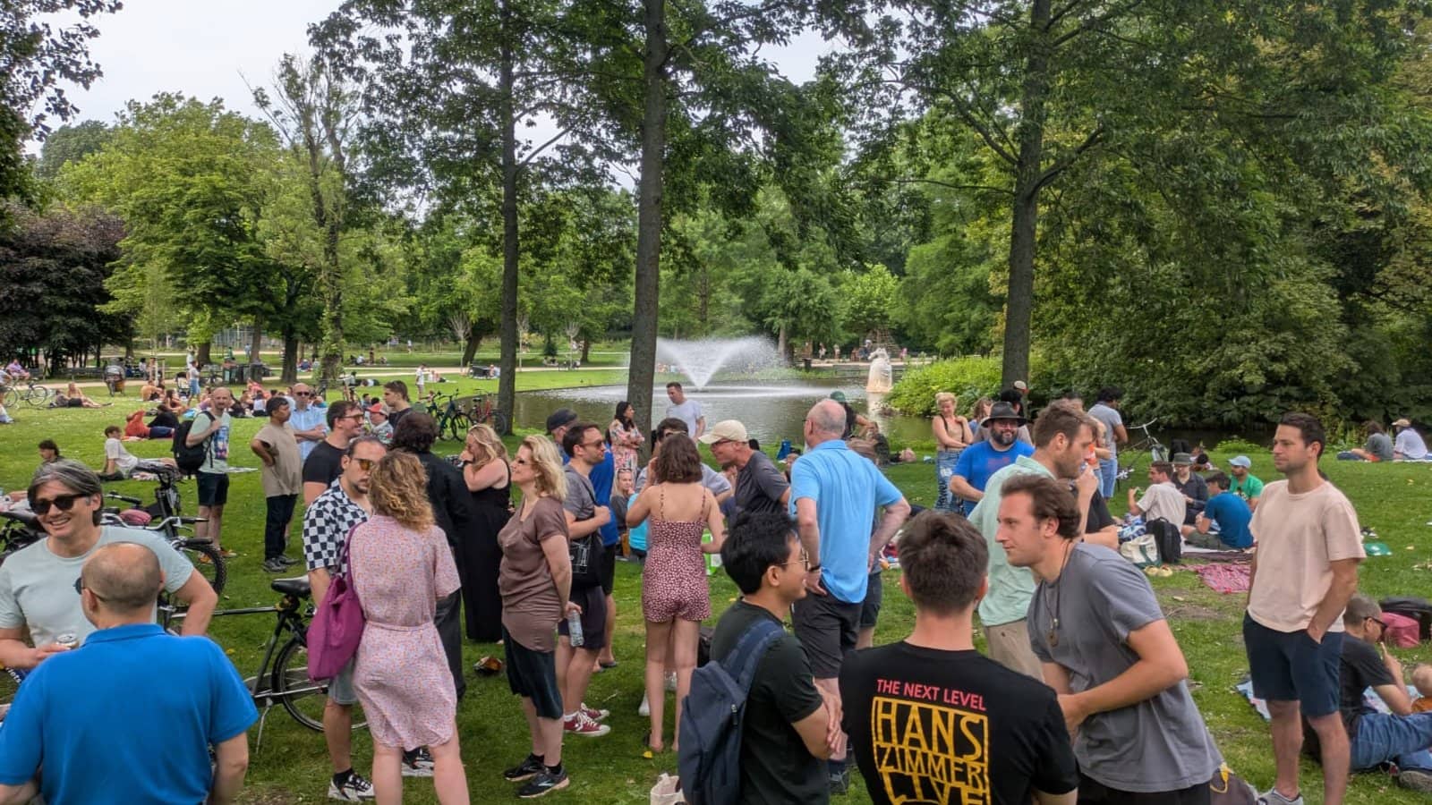 XXL picnic in Noorderpark (if the weather is good)