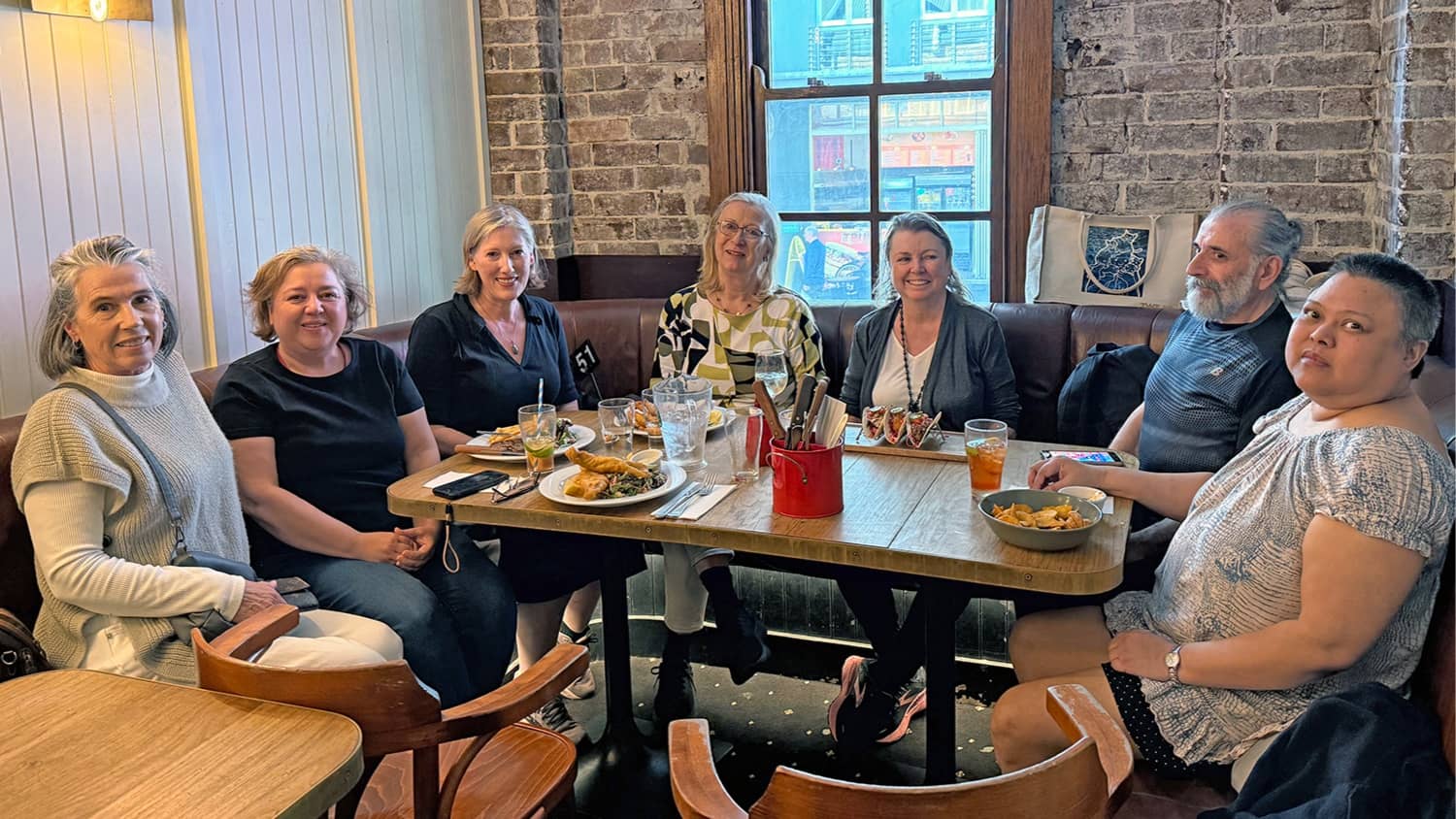 SelfPubAus lunch MeetUp - Strawberry Hills Hotel, Sydney