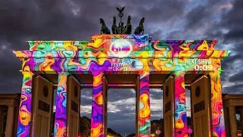 Walk to Festival of Lights (Charlottenburg Palace - Brandenburg Gate)