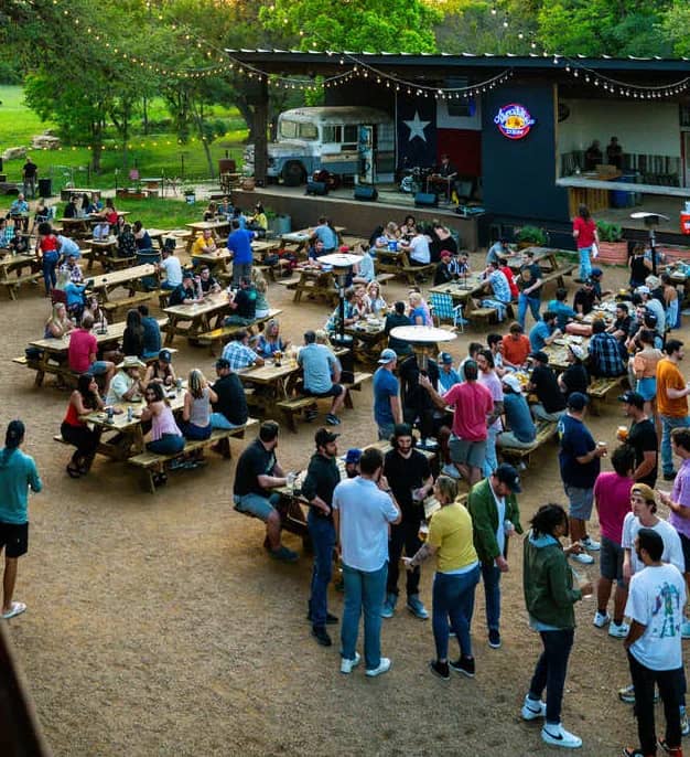 πΈπΊπ» Drink Social @ Armadillo Den