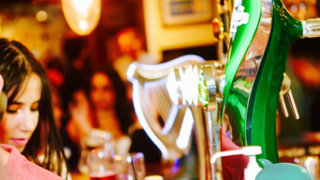 Aperitivo en un lugar famoso Ⓜ️Bastille