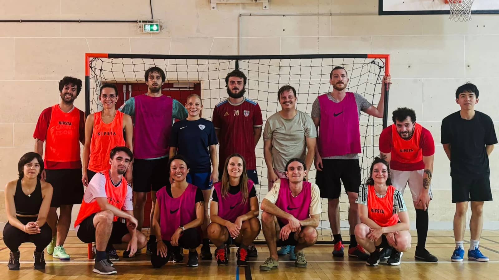 Viens tester le foot mixte avec les Sportif.ve.s !