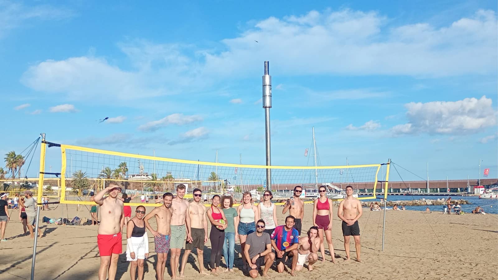 International Barcelona beach volleyball, make friends🏐🤽