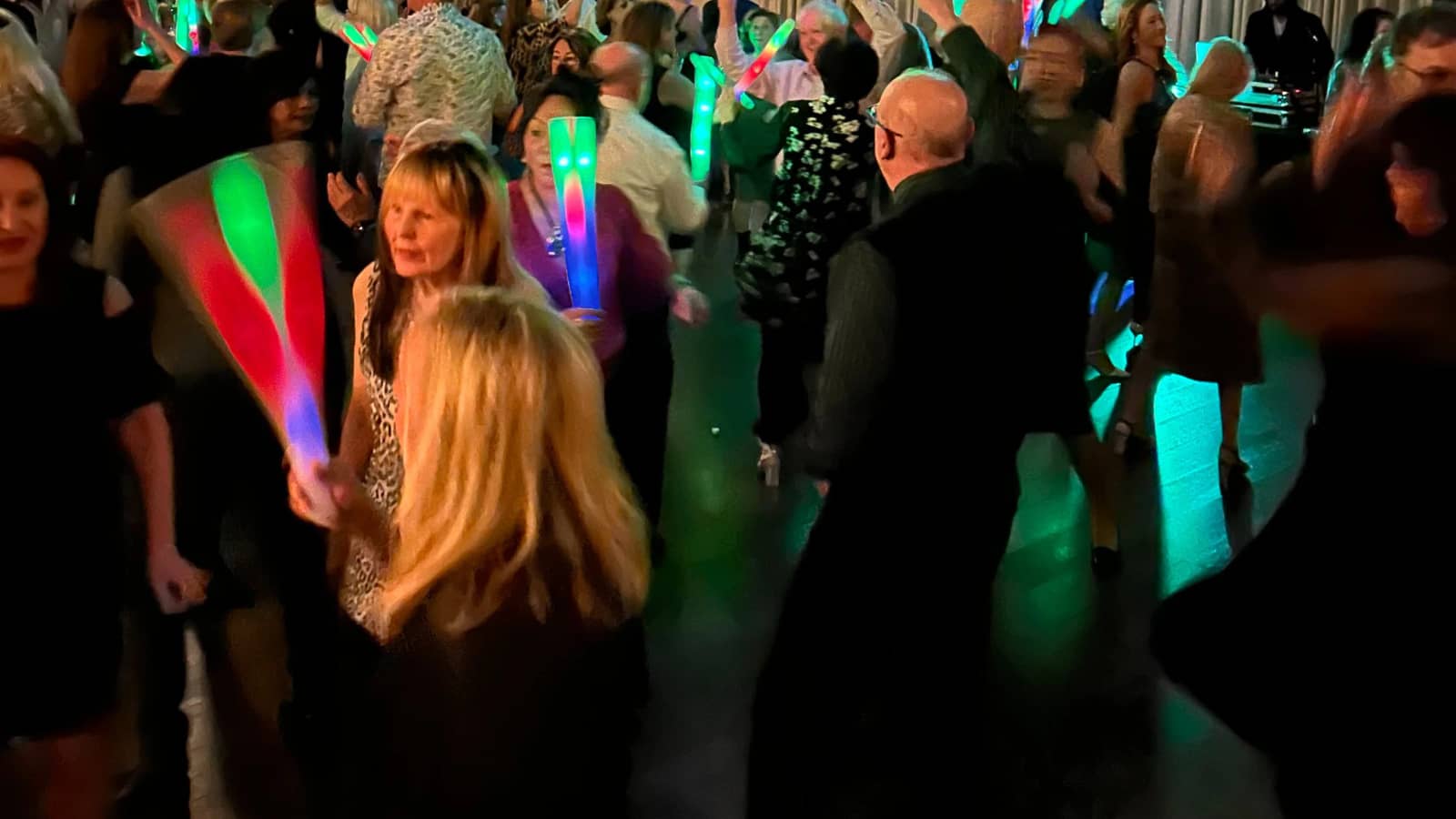Singles Dance Party @ The Oasis