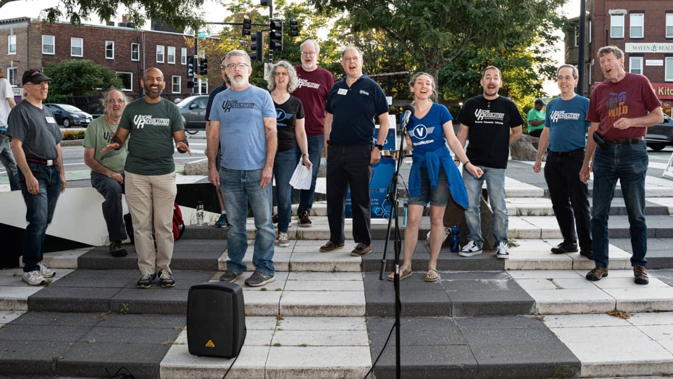 Barbershop in a Square (public sing)