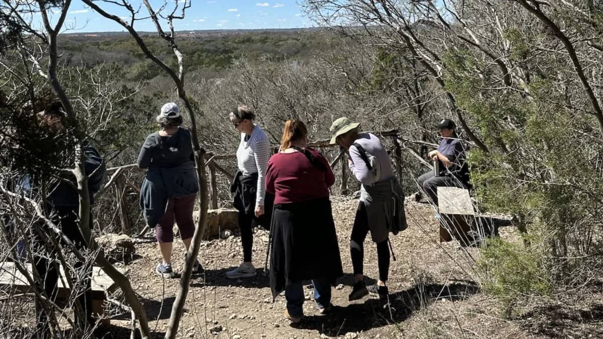 Hike in Sunset Valley Nature Park