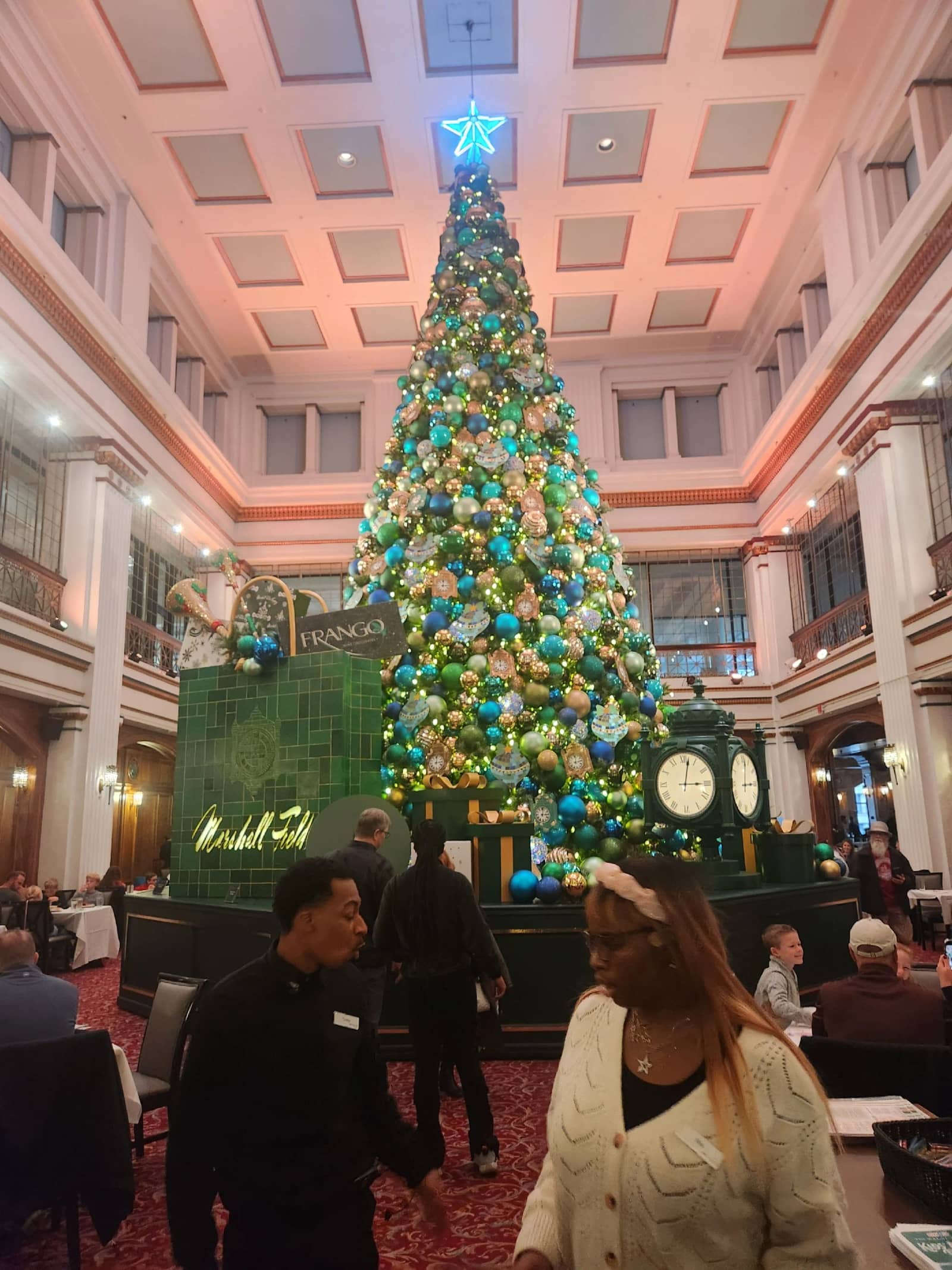 EARLY HOLIDAY LUNCHEON AT THE WALNUT ROOM