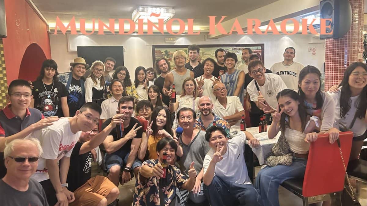 Karaoke Poligloto + Cena China (3 horas) - 日本語とスペイン語の交流カラオケ (3時間)