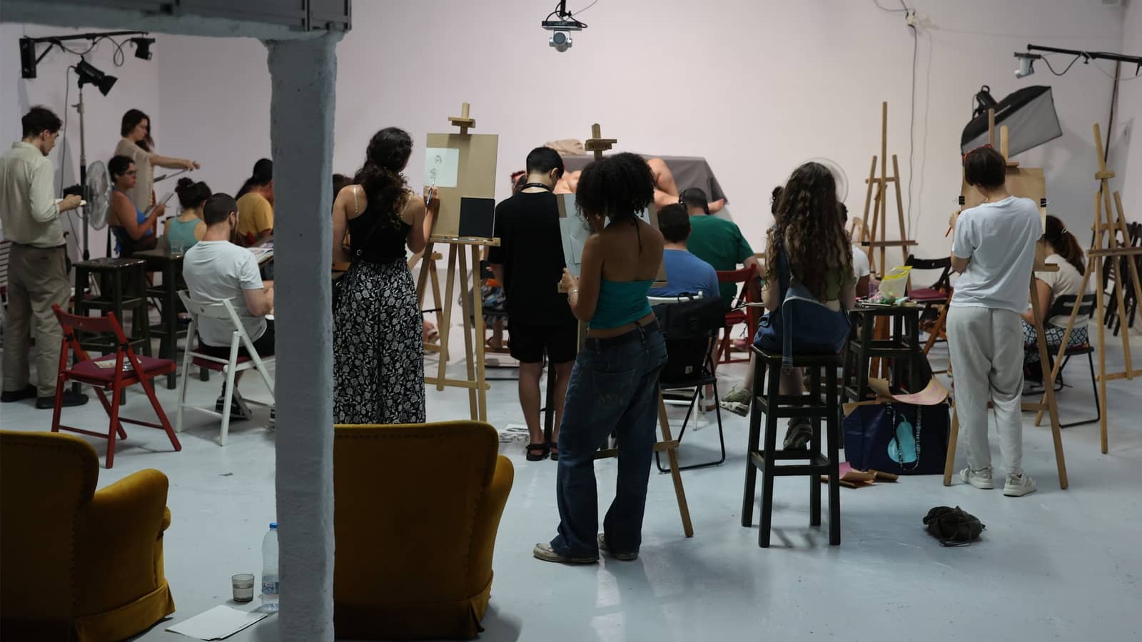 LIFE DRAWING BARCELONA. DRINK & DRAW BARCELONA