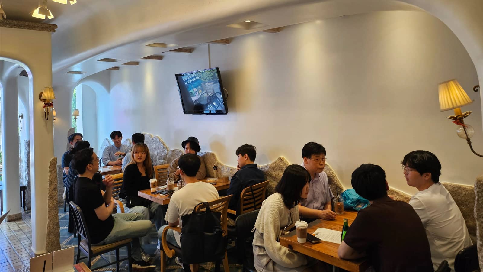Meet New Friends & Practice Real Conversations in Seoul language exchange meetup