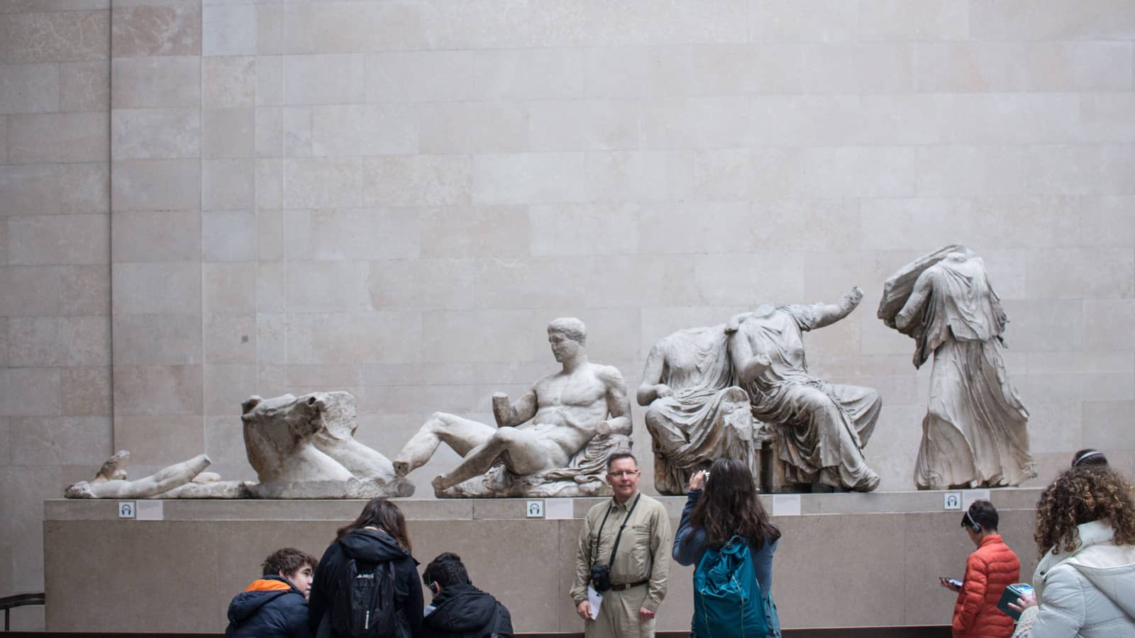MONUMENT AND MOVEMENT- DRAW IN BRTISH MUSEUM