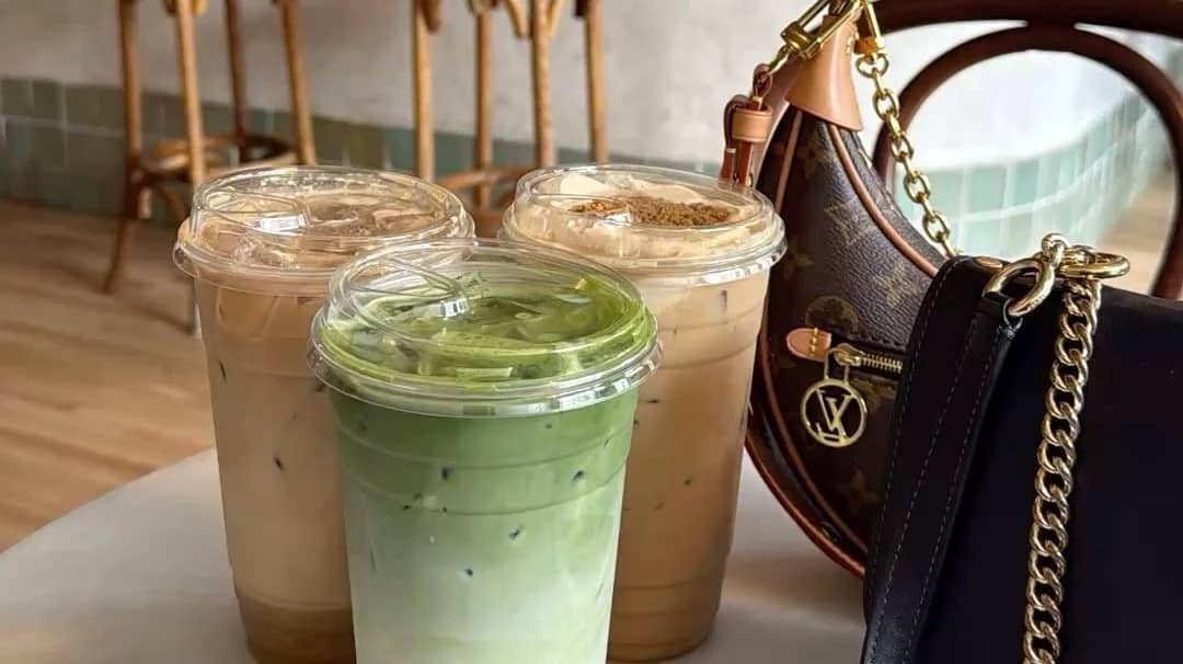 ✨ Glow Girl Coffee Circle 🥐