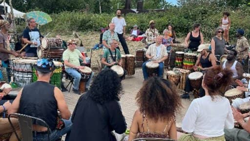 Djembé-ensembles with Jaco Benders