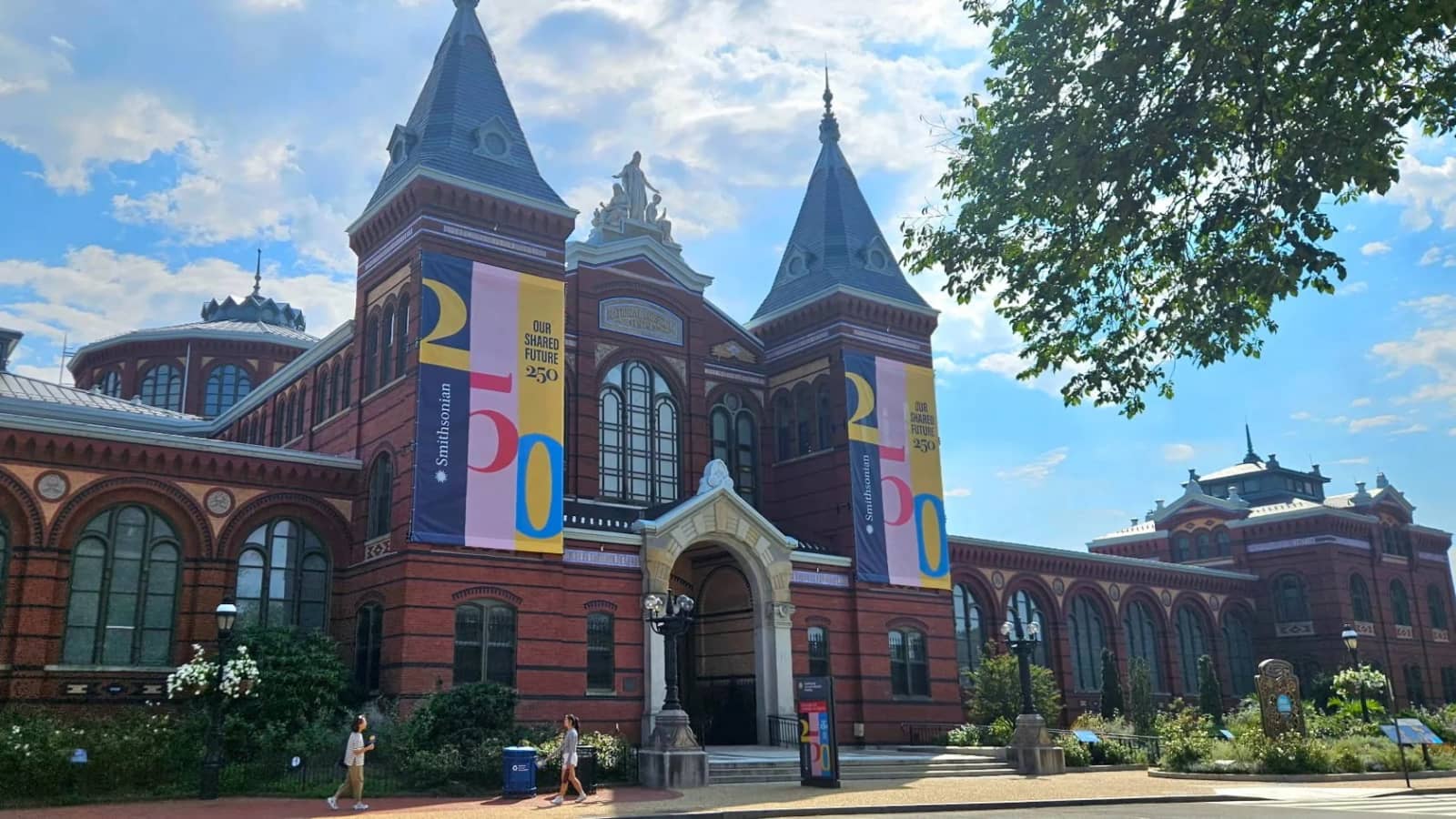 Smithsonian Castle, Arts & Industries Building and Beyond (Rating: C)