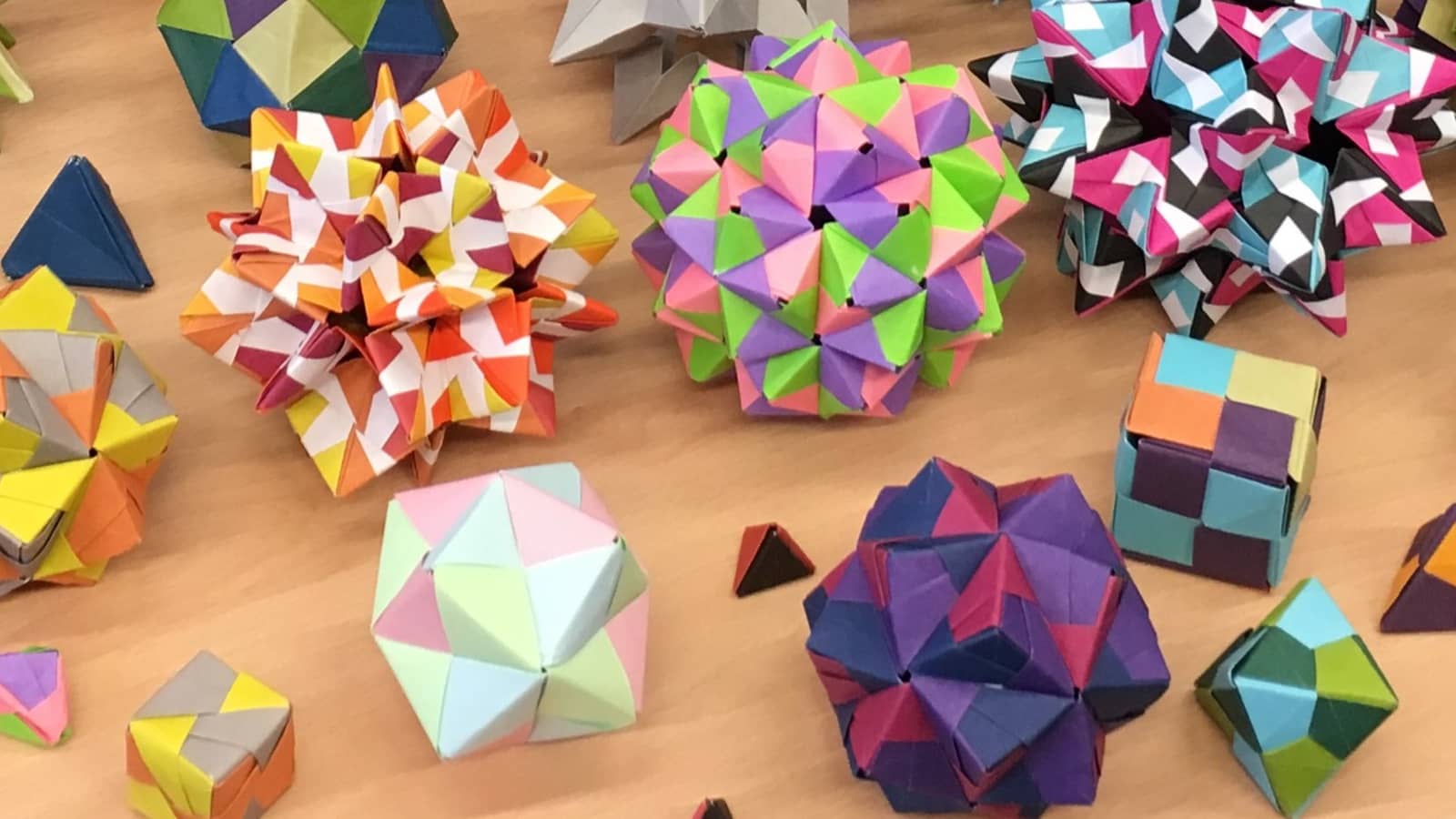 Official Amsterdam Origami Club. OBA CC Amstel, Second Sunday every month 11am