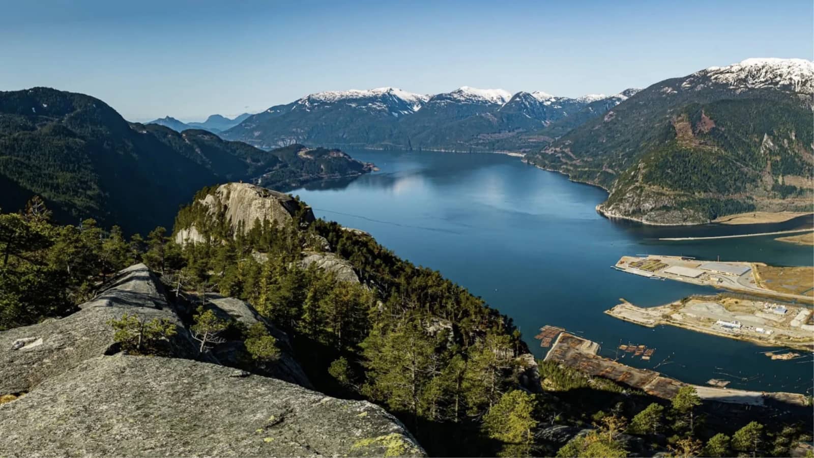 Hiking Squamish Stawamus Chief