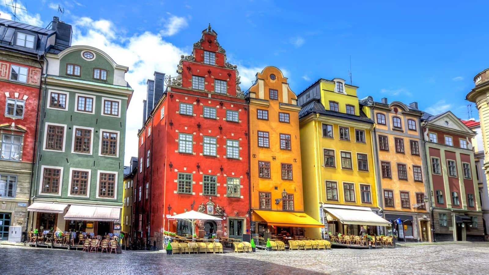 Guided Tour in Gamla Stan + Fika With Storytelling