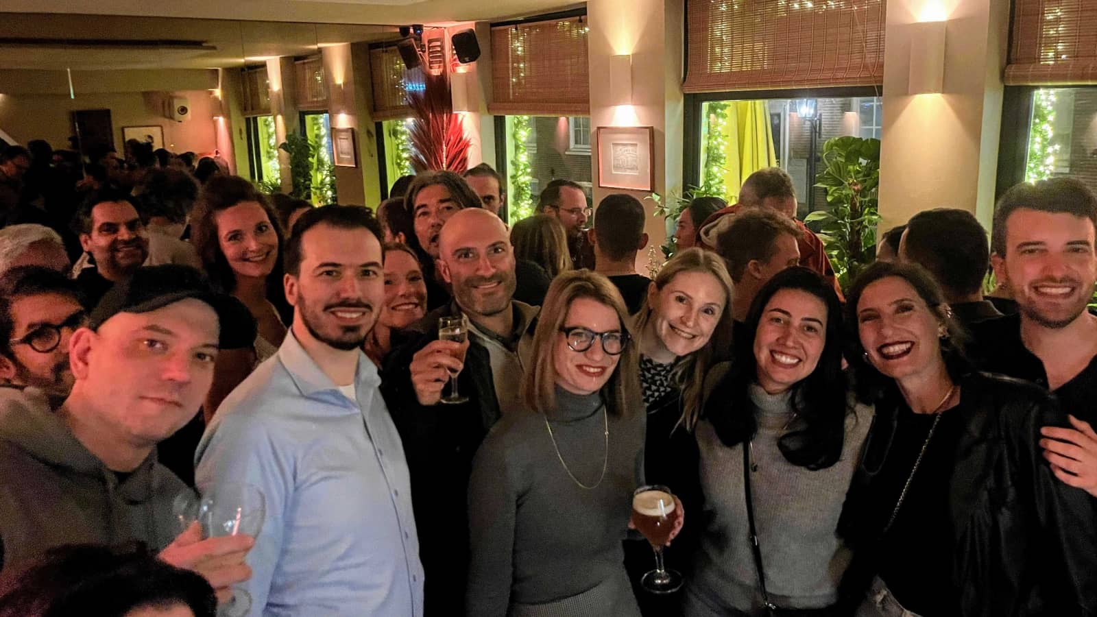 Midweek Crisis Drinks 🍹 Meet Fellow Expats & Make Friends (Centrum)