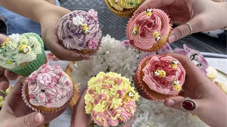 Eat Your Art - Cupcake Decorating