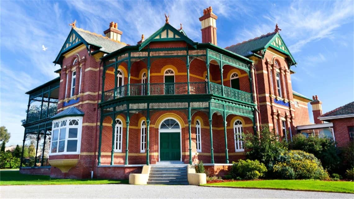 Sketching at Bundoora Homestead