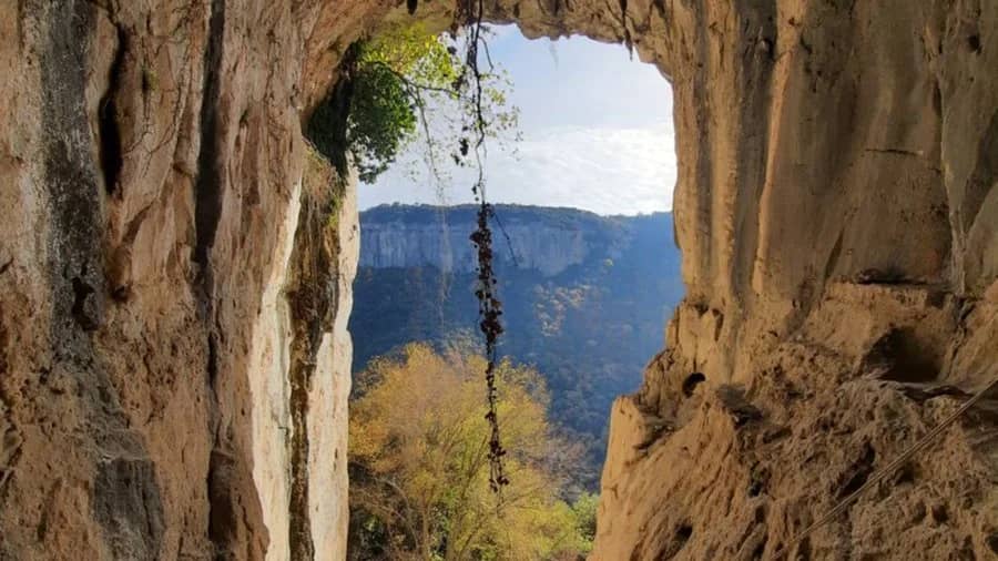 🍂🍁Collsacabra: Tavertet, Cova de les Pixarelles y Morro de l'Abella